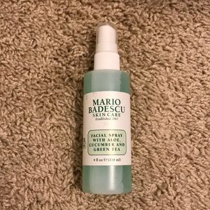 Mario Badescu facial spray (green)